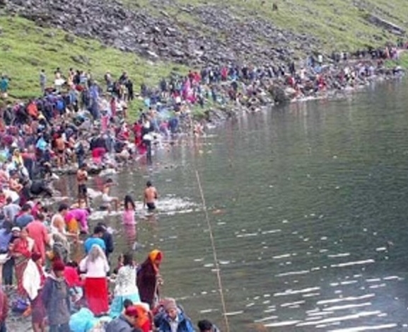मंगलबारदेखि गोसाइँकुण्ड मेला, भक्तजनको आगमन सुरु