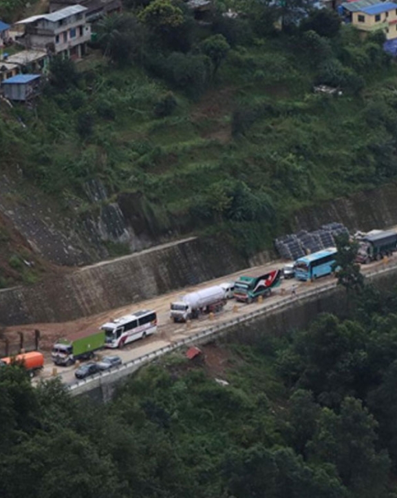 नागढुंगा-नौबिसे सडक आजदेखि दैनिक ५ घण्टा बन्द