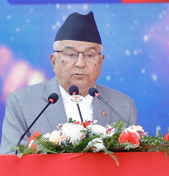 निर्वाचन सफल बनाउन सञ्चारमाध्यमले अझ प्रभावकारी ढंगले काम गर्नुपर्छ : राष्ट्रपति पौडेल