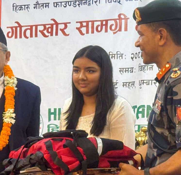 सशस्त्र प्रहरीलाई गोताखोर तथा उद्धार सामग्री प्रदान