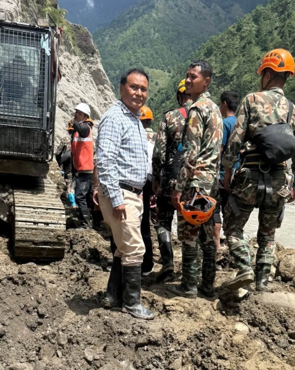 इको र चिसो हावाले जगायो चिलिमे सुरुङभित्र जीवितै उद्धारको आशा