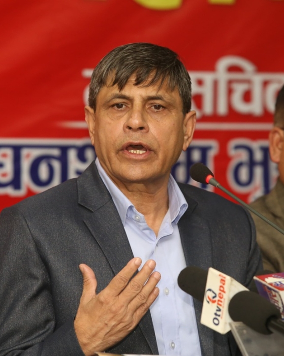 २० वर्षमा धेरै कुरा बदलियो, तर राजनीतिक दलको नेतृत्व बदलिएन : घनश्याम भुसाल