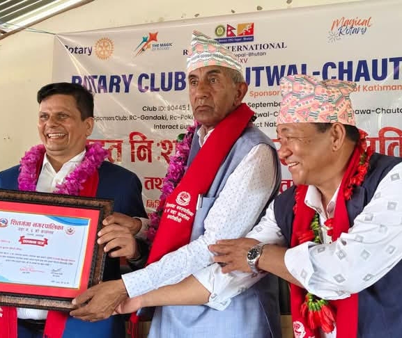 विकट बस्तीमा एम्बुलेन्स हस्तान्तरणका साथै निःशुल्क स्वास्थ्य शिविर