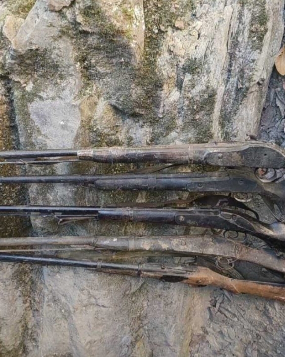 रुकुमपूर्वमा ५ थान भरुवा बन्दुक बरामद