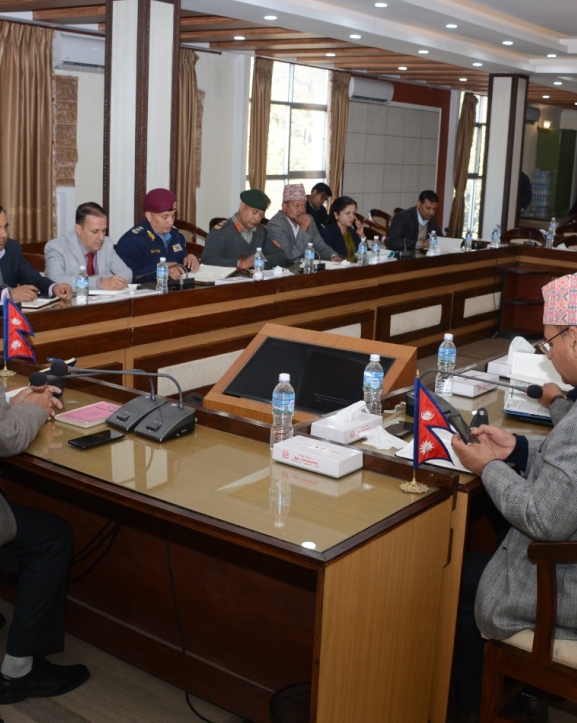 निर्वाचन सुरक्षा सम्बन्धमा गृहमन्त्री अर्यालद्वारा प्रदेशका प्रमुख सचिवहरूसँग छलफल