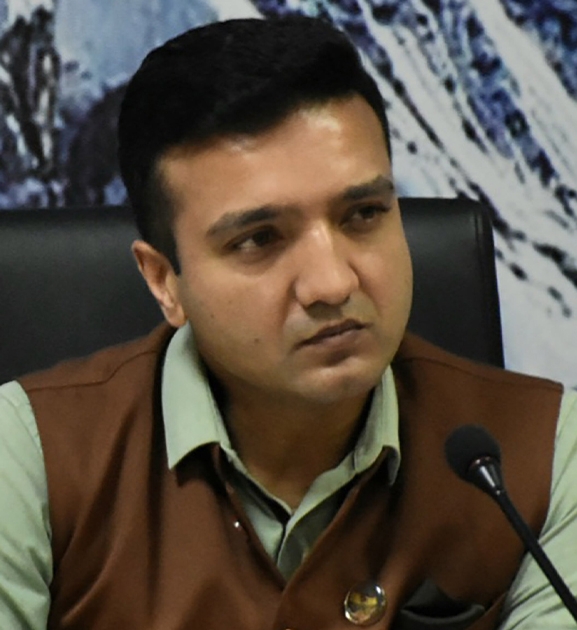 बजारमा कृत्रिम अभाव र मूल्यवृद्धि गर्नेलाई कानुनी कारवाही गर्न सरकारलाई निर्देशन
