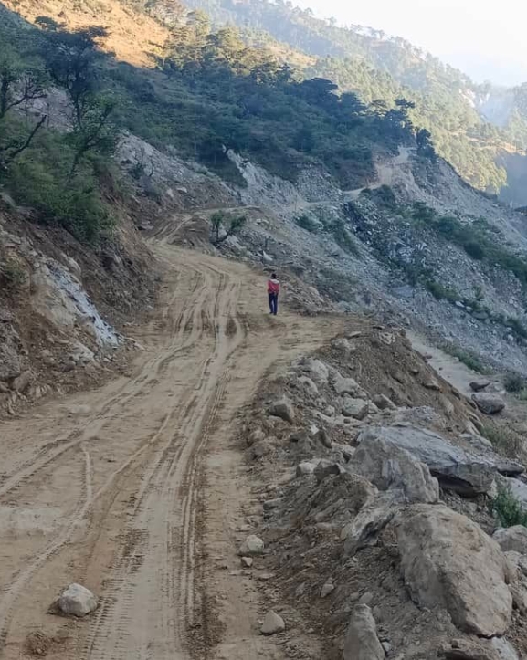 साँफे-मार्तडी राजमार्ग अवरुद्ध