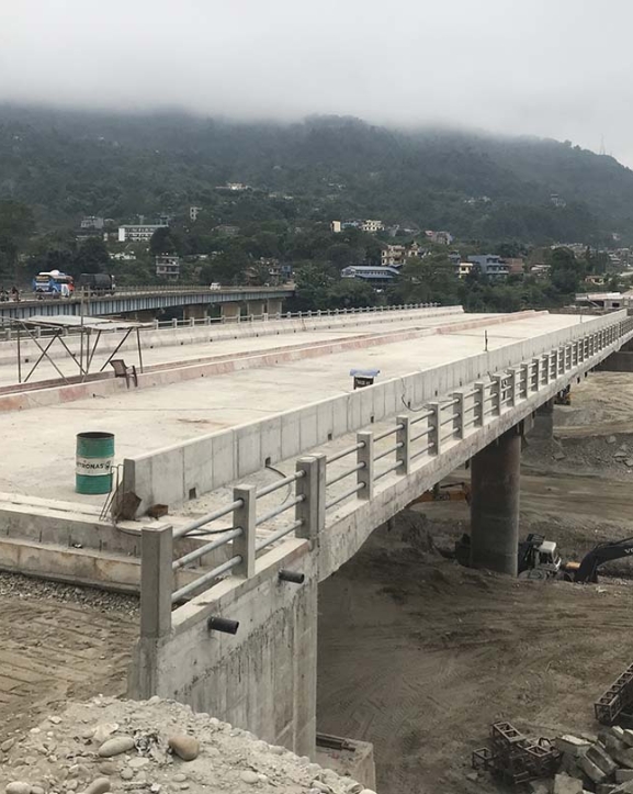 तीन वर्षभित्र निर्माण सम्पन्न गर्नुपर्ने मादीसेती मोटरेबल पुल पाँचवर्षसम्म बनेन