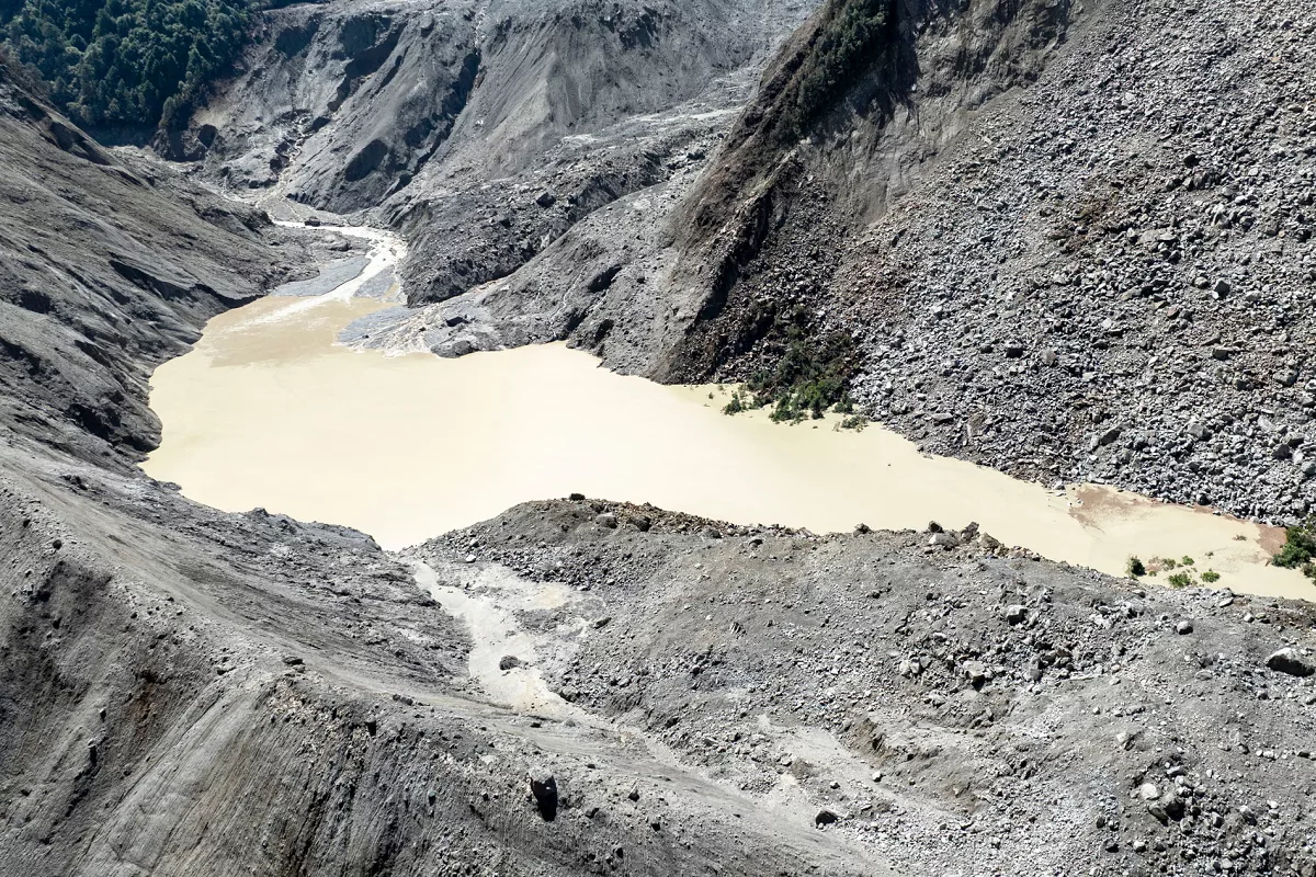 चीन–नेपाल सीमा नजिक बनेको हिमतालको जोखिम घट्यो