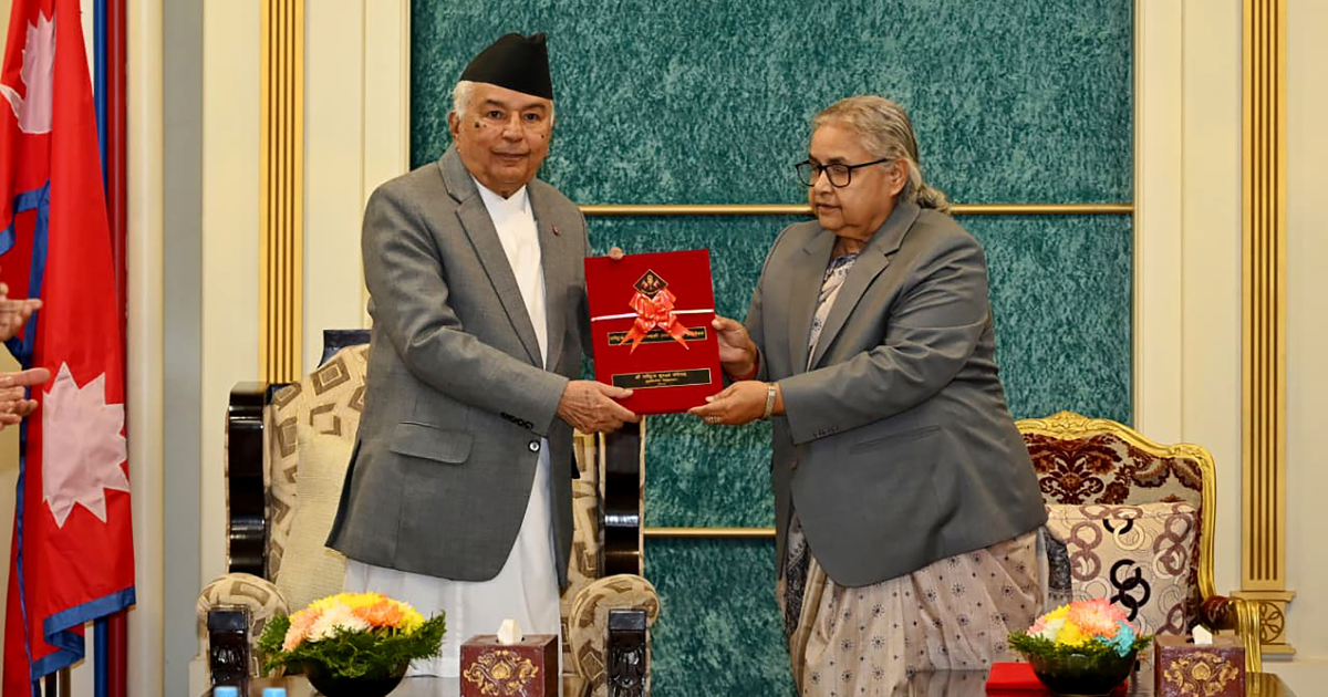 राष्ट्रपतिद्वारा चुनावमा सम्पूर्ण ध्यान केन्द्रित गर्न सरकारलाई सुझाव