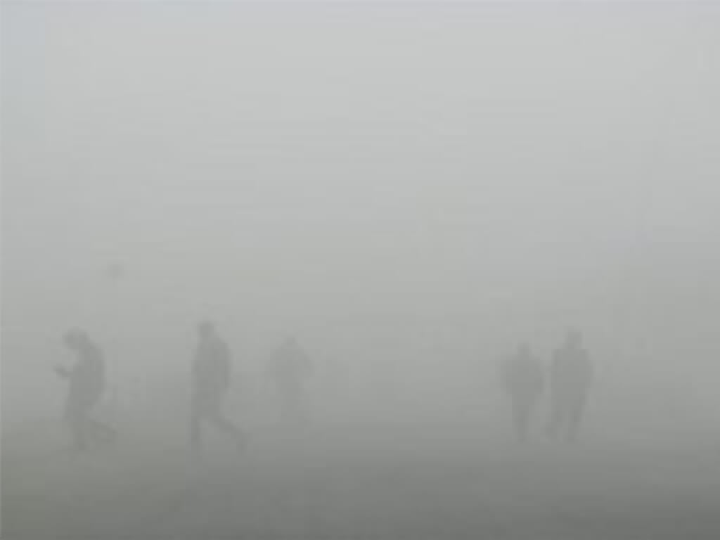 सिरहामा शीतलहरका कारण जनजीवन प्रभावित