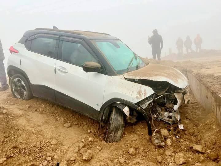 सडक निर्माणमा भएको चरम लापरवाहीले गौर–चपुरखण्डमा सवारी दुर्घटना