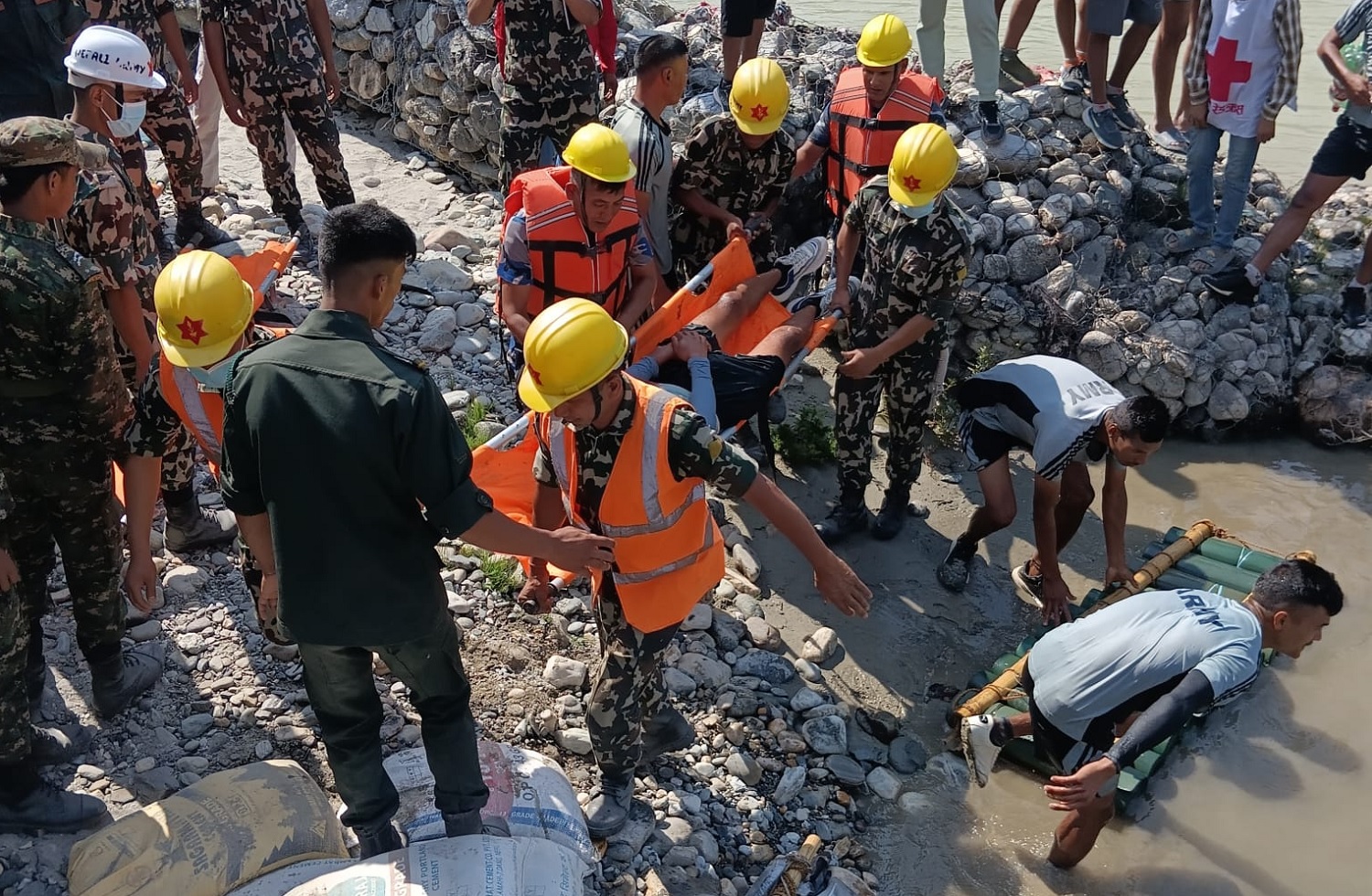 बझाङमा कृत्रिम अभ्यास गर्दागर्दै डुबेर सशस्त्र प्रहरीका जवानको मृत्यु