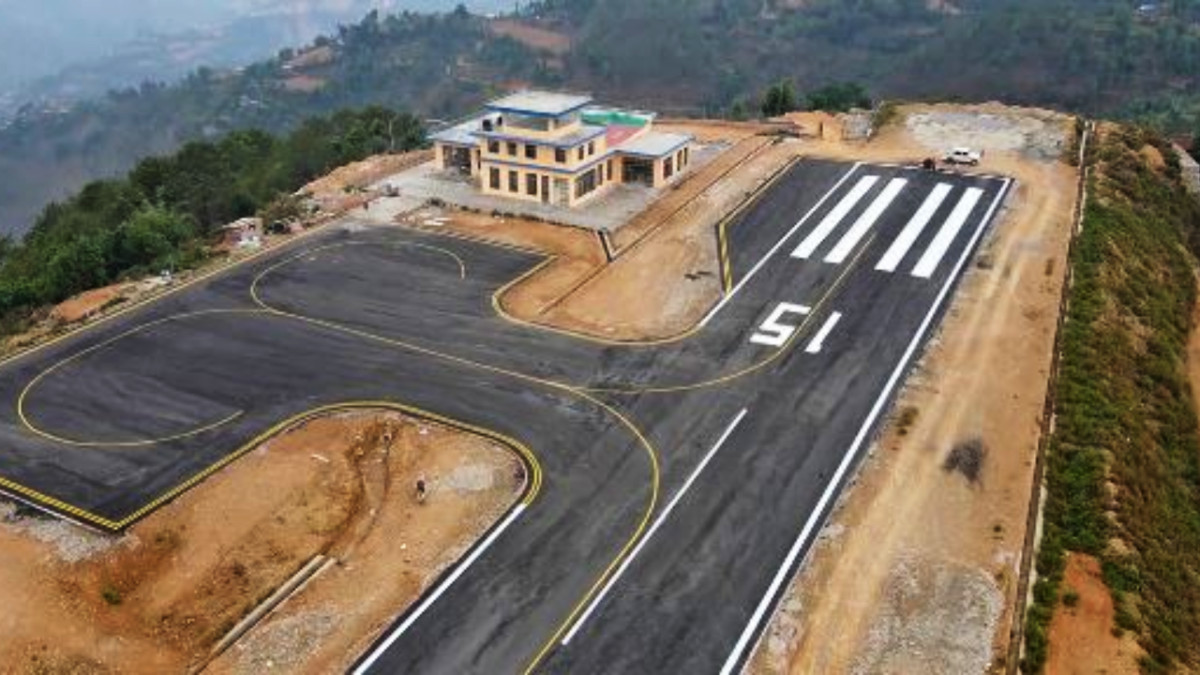 प्रतिकूल मौसमका कारण रेसुङ्गा विमानस्थलमा उडान प्रभावित