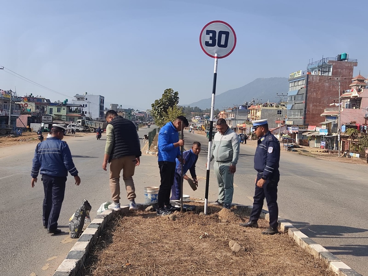 वीरेन्द्रनगरका १३ स्थानमा राखियो गति सीमित बोर्ड