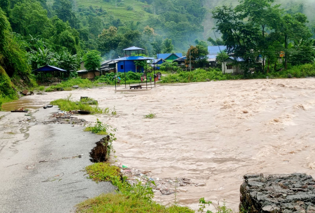 नवलपुरमा बाढीबाट ६४१ घर डुबानमा