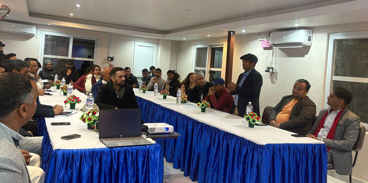 भारतीय ‘टुर अपरेटर’ टोली पोखरामा