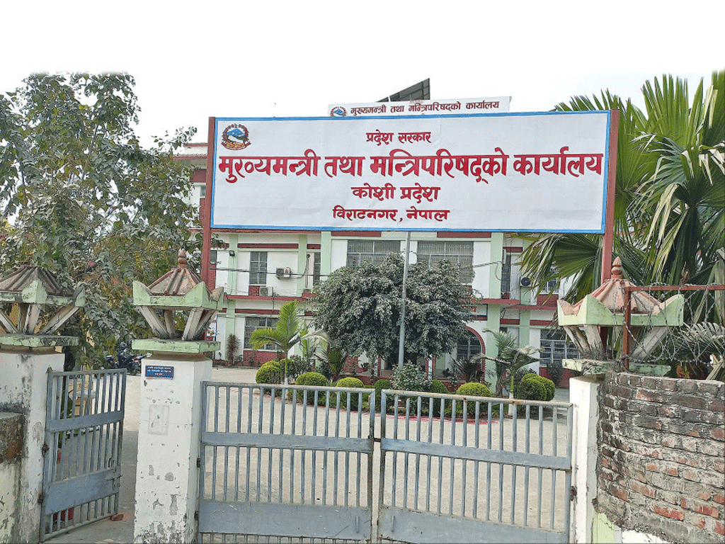 बाढी पहिरो प्रभावित जिल्लामा स्वास्थ्य सेवा सहज तुल्याउने प्रयासमा प्रदेश सरकार