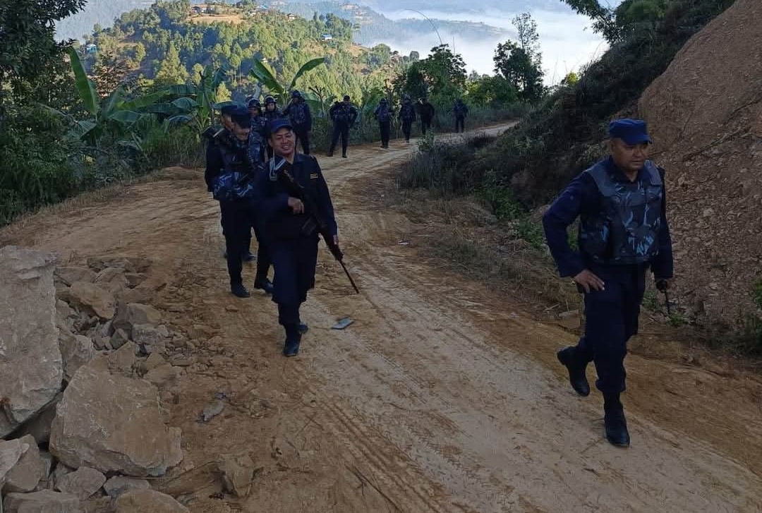 अर्घाखाँचीका ग्रामीण इलाकामा प्रहरीको गस्ती