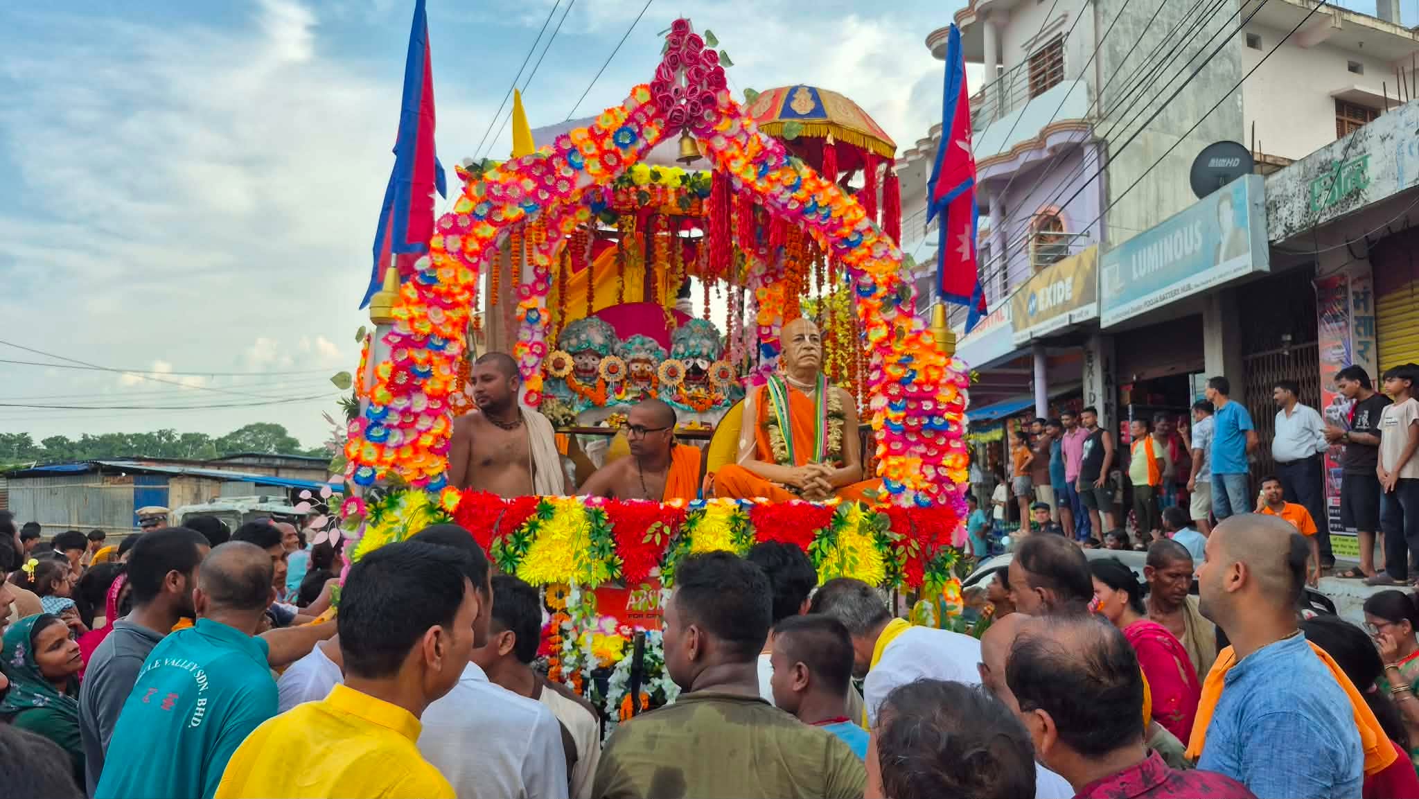 गौरमा श्री जगन्नाथ रथयात्रामा हजारौं श्रद्धालुको सहभागिता