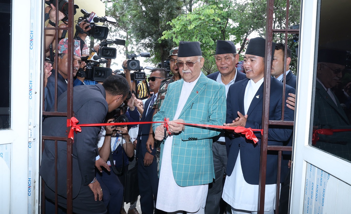 जसपा नेपालको राष्ट्रिय महाधिवेशन मञ्च हावाहुरीले भत्कायो