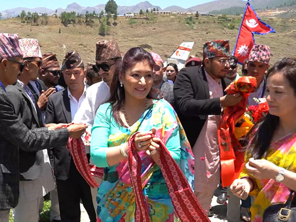 पूर्वयुवराज्ञी हिमानी शाह र हृदयेन्द्र जुम्लामा