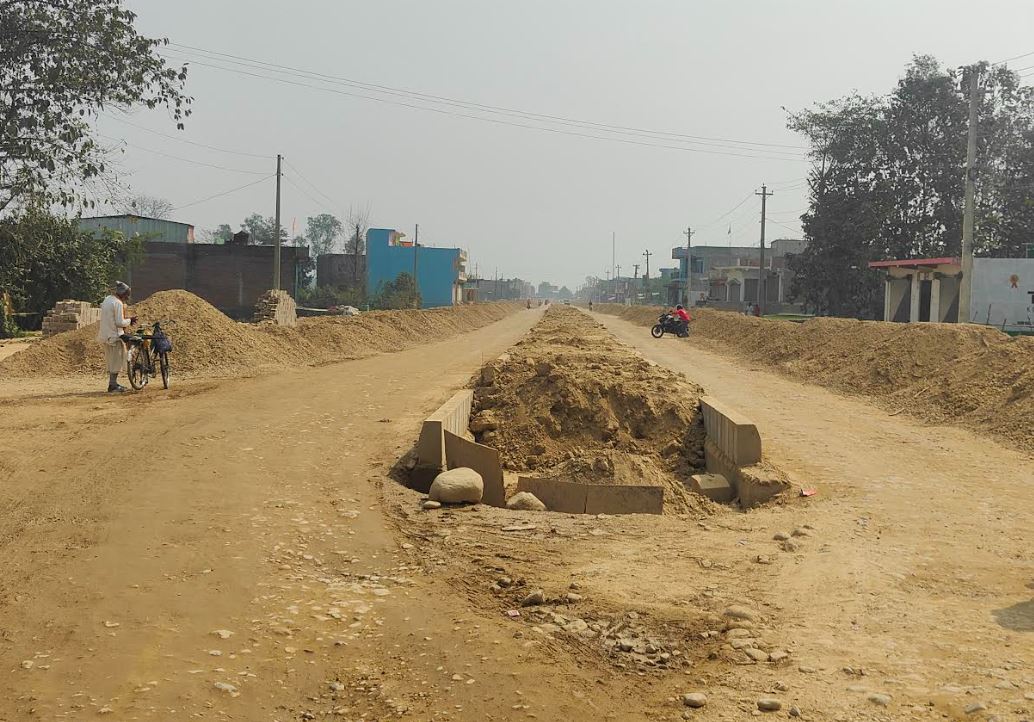 अलपत्र महेशपुर–परासी–सुनवल सडक