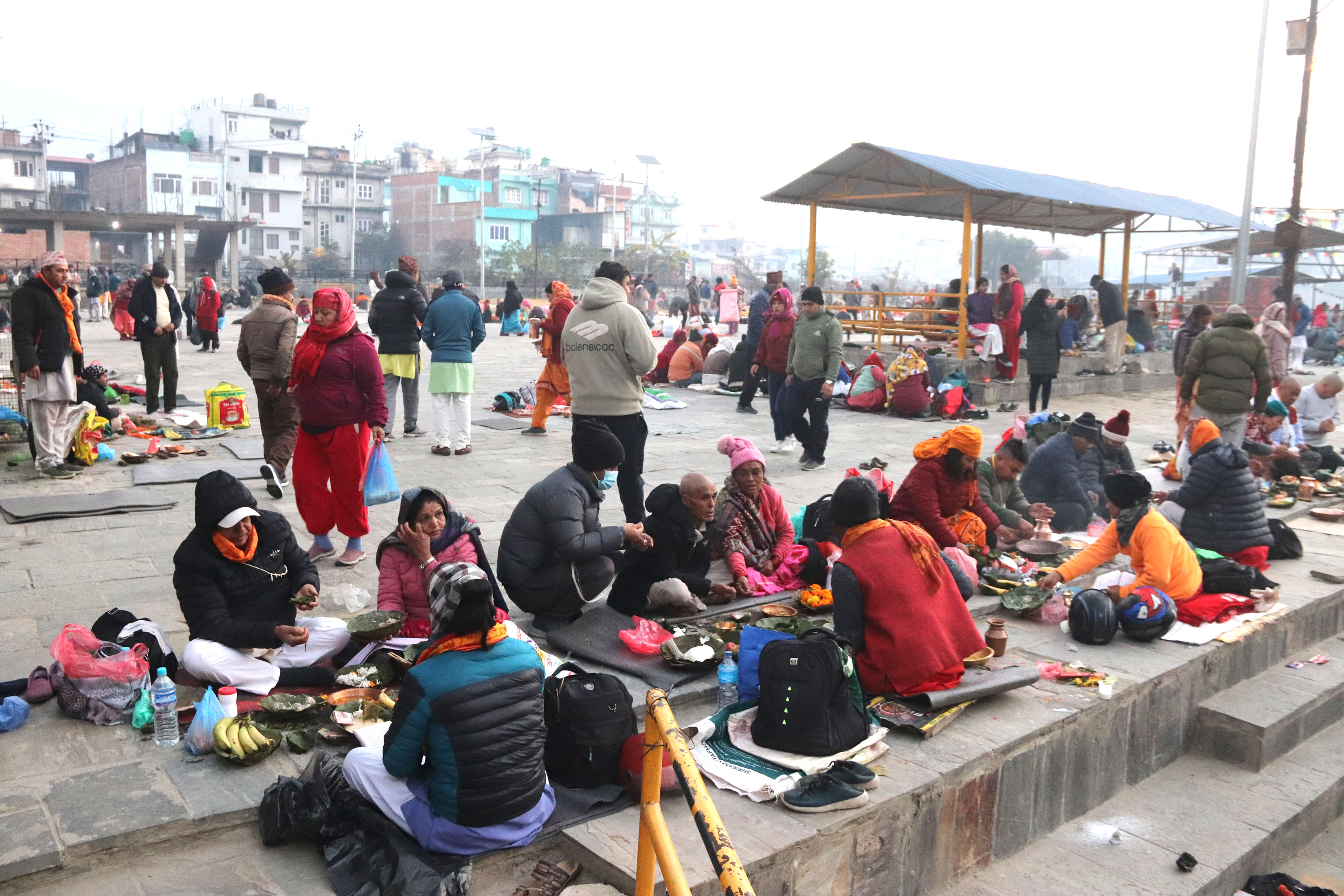 आज सोमबारे औँशी, बिहानै नबोली स्नान गरिँदै