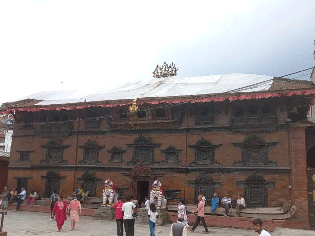 भूकम्पको दश वर्ष : अझै पाल र टेकोको भरमा कुमारी घर