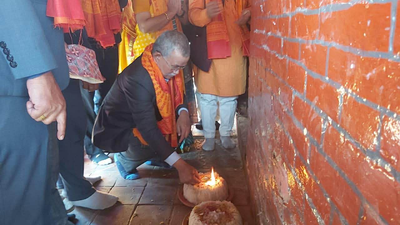 पुनर्निर्माणका लागि भृङ्गारेश्वर मन्दिरमा क्षमा पूजा