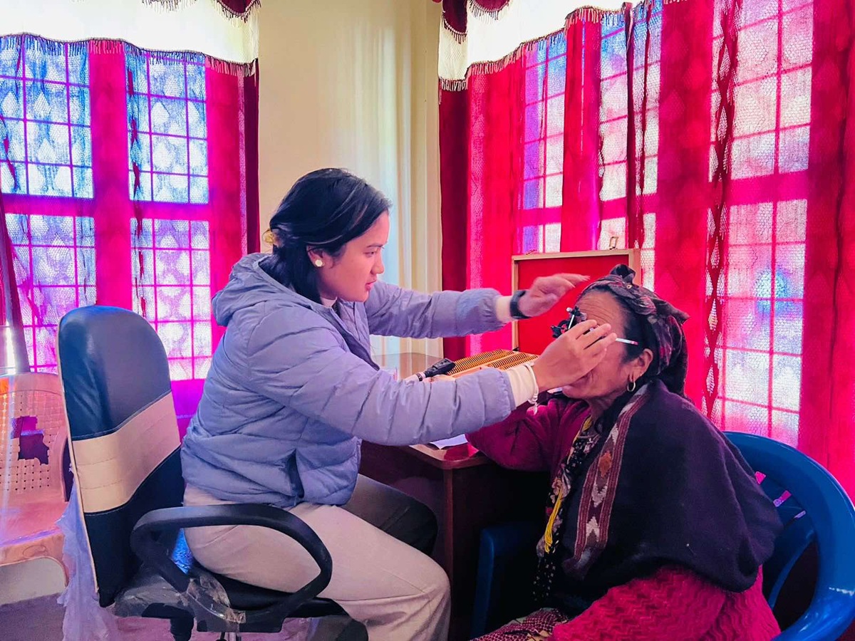 रुकुमपूर्वको भूमे गाउँपालिकामा निःशुल्क आँखा स्वास्थ्य शिविर सुरु