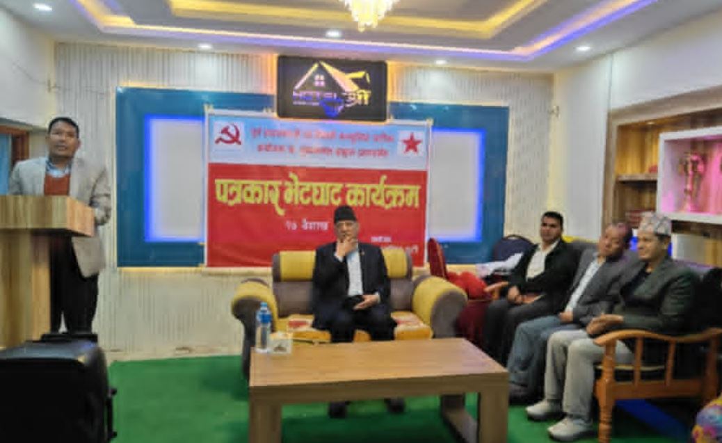 सरकारले अपनाएको अलोकतान्त्रिक विधिले संविधानको मर्मलाई नै प्रहार गर्‍यो : प्रचण्ड