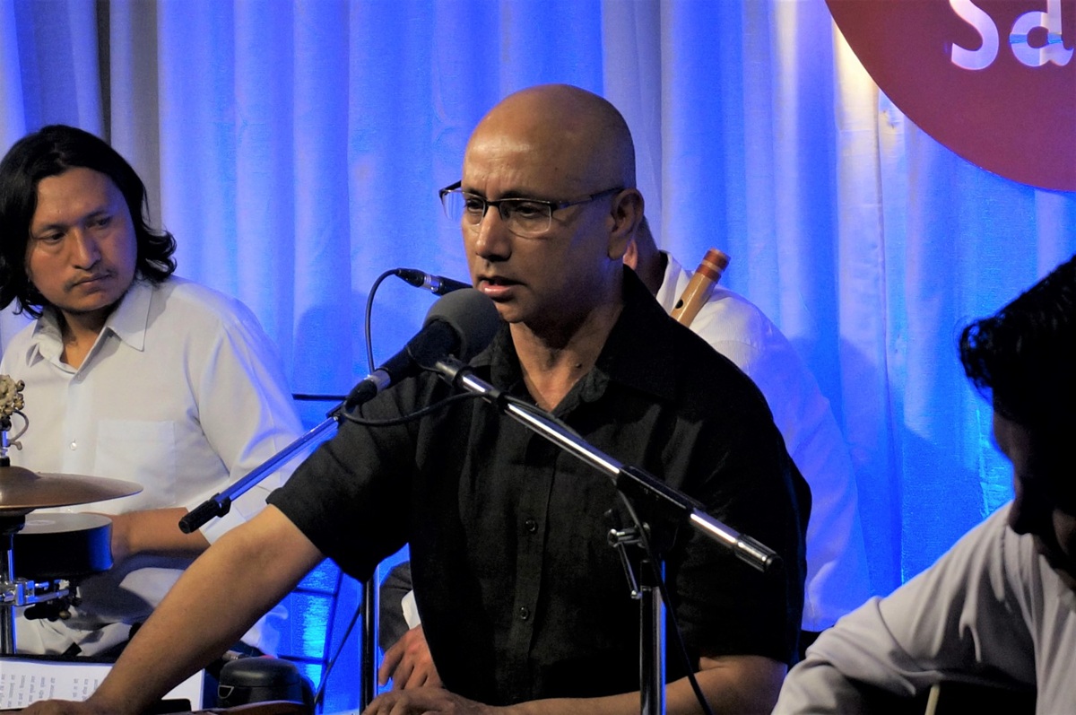 पलेँटीमा गुञ्जिँदै आभास