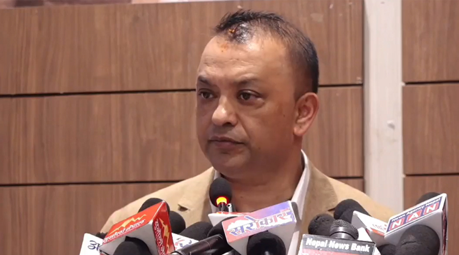 राजनीतिलाई सेवाको प्रतीकका रूपमा रूपान्तरण गर्नुपर्छ : गगन थापा