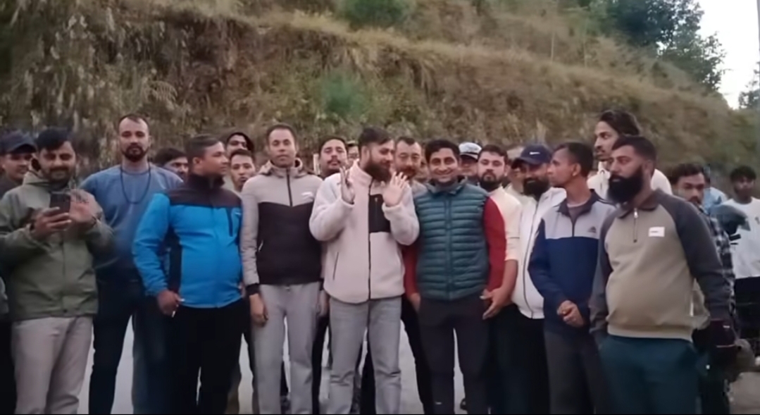 मुख्यमन्त्री आचार्यको घरमा आगजनी गरेको आरोपमा पक्राउ परेका पत्रकार खनालसहित दुई जना रिहा