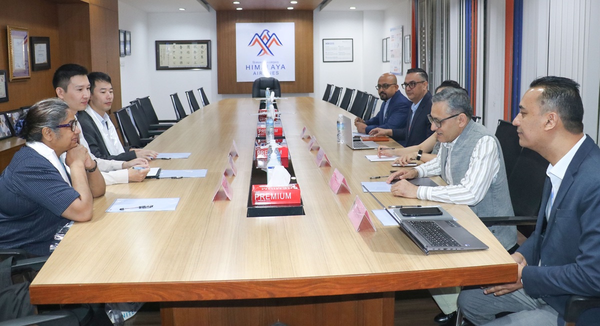 हिमालय एअरलाइन्सद्वारा उमेरमैत्री हवाई यात्रा संवाद