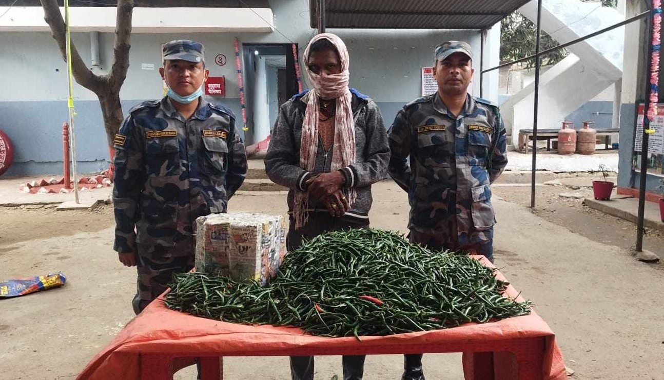 खुर्सानीको बोराभित्र लुकाएर ल्याउँदै गरेको लागुऔषध बरामद