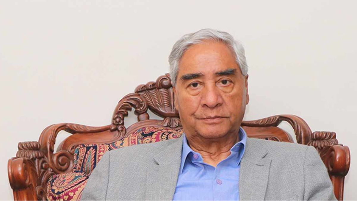 चुनाव छल्न सुटुक्क सिंगापुर