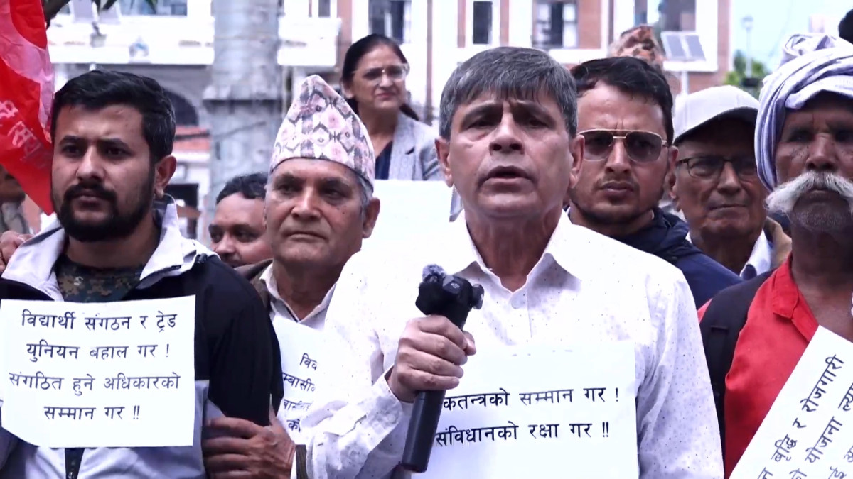 प्रधानमन्त्रीलाई घनश्याम भुसालको चेतावनी- ओलीको जस्तै नियति भोग्नु नपरोस्