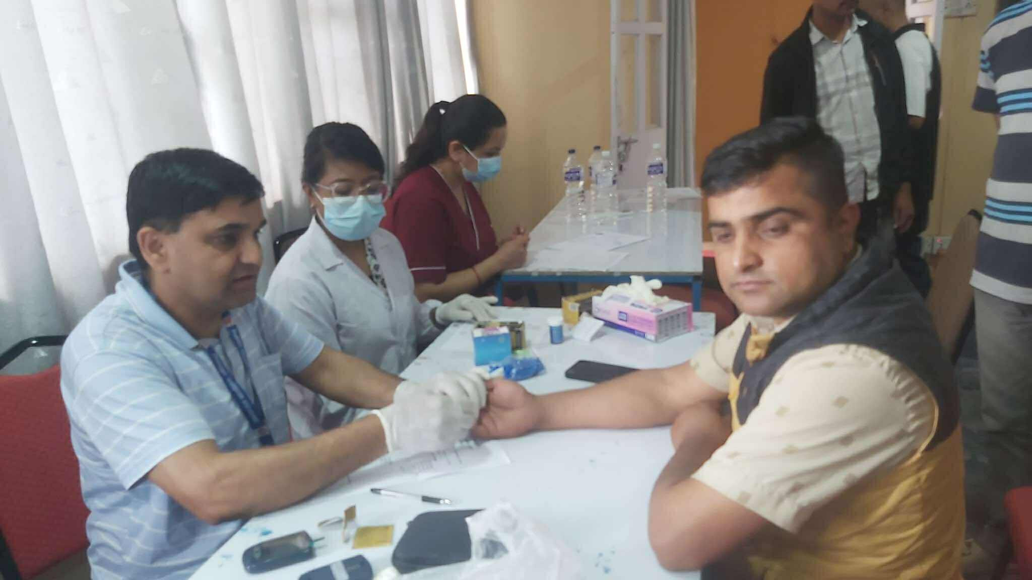ललितपुरका पत्रकारहरुको स्वास्थ्य परीक्षण