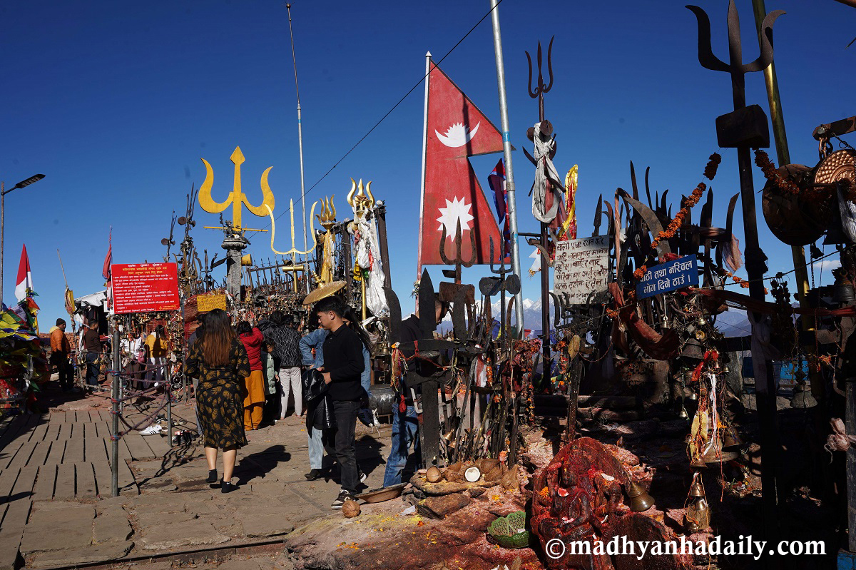 कालिञ्चोक भगवती मन्दिर (तस्बिरहरू)