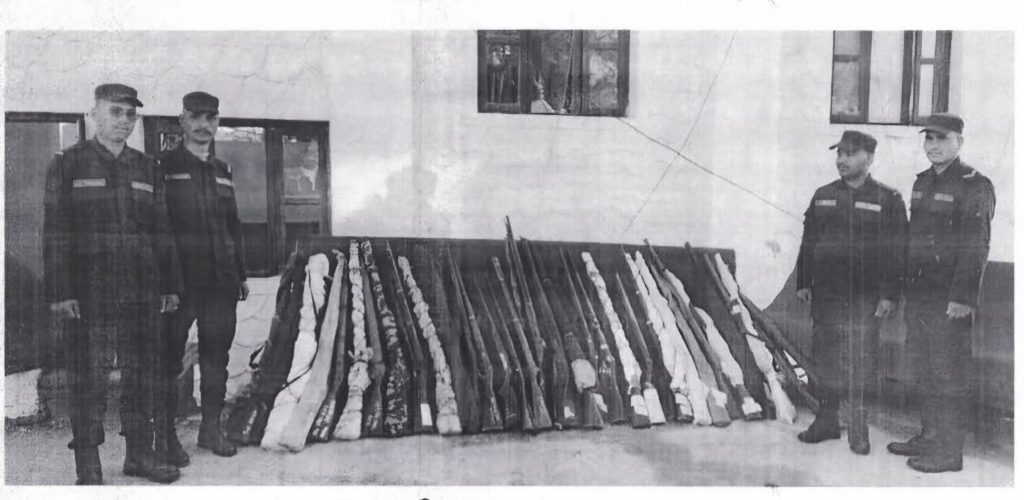 बैतडीमा ३८७ नाल भरुवा बन्दुक प्रशासनलाई बुझाइयो