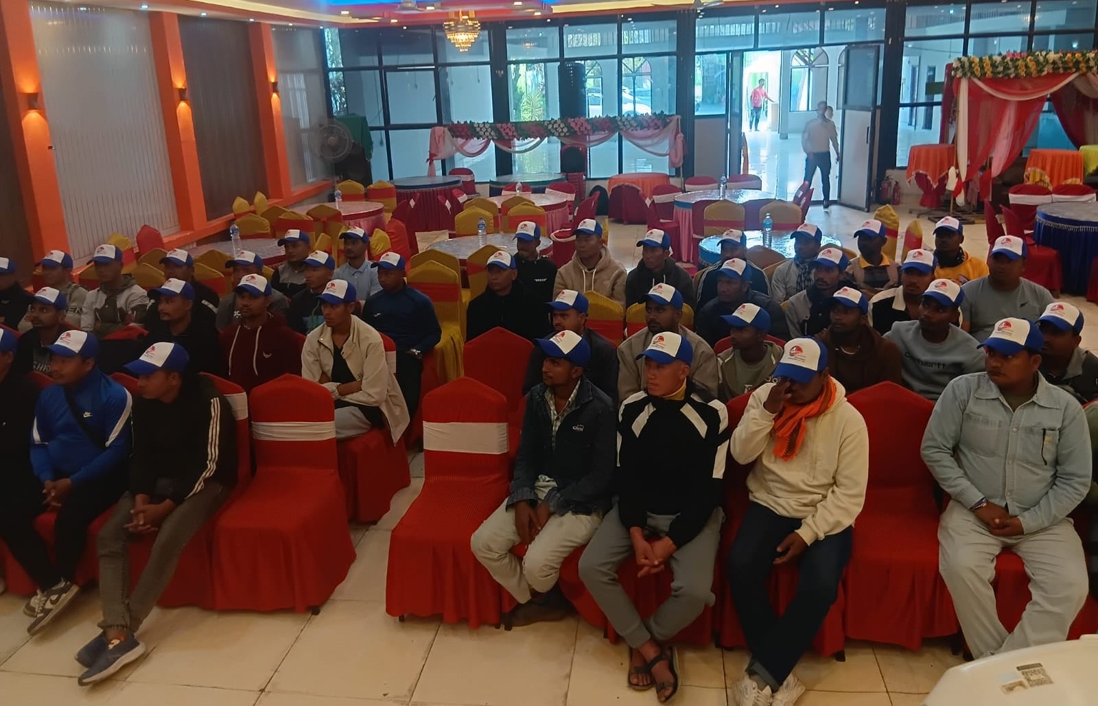 शून्य लागतमा इमिनेन्सले पठाएका कामदारहरू खुसी