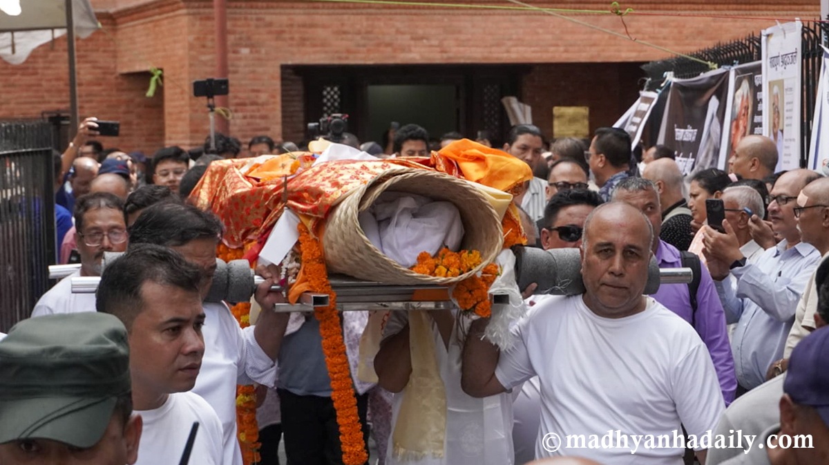 जनकवि श्रेष्ठको अन्तिम बिदाइ (तस्बिरहरू)