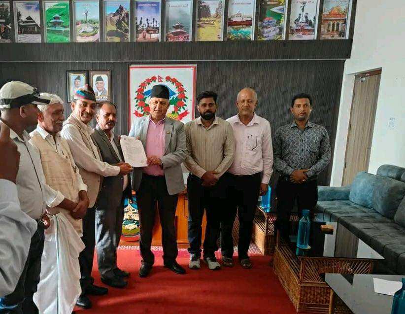 मलको चरम अभाव भएपछि मुख्यमन्त्रीलाई ज्ञापनपत्र