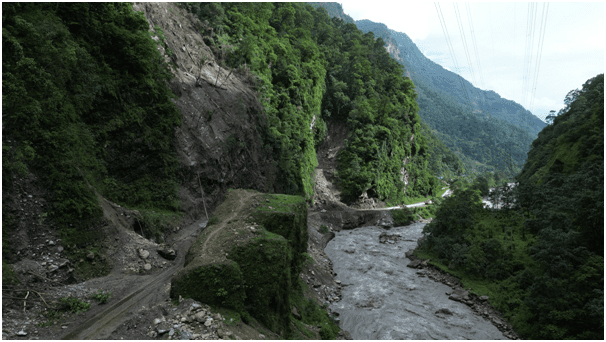 कालीगण्डकी करिडोर : महभिरको पहिरोले दुर्घटनाको जोखिम