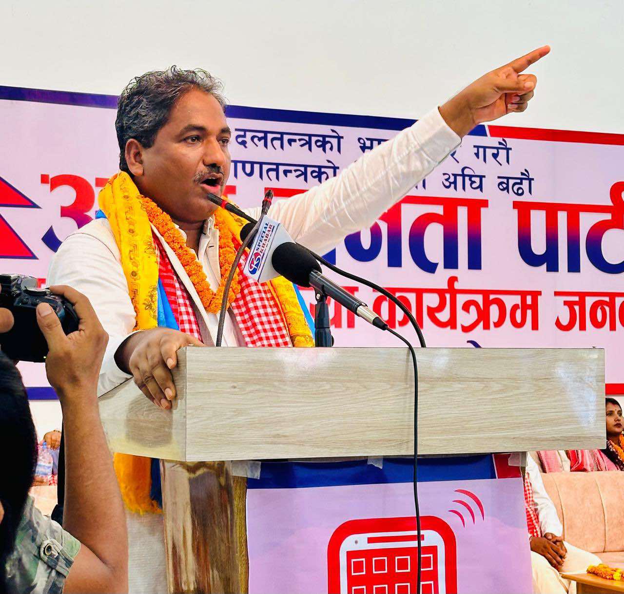 सरकारले आवश्यकता अनुसार बजेट ल्याउन सकेन : प्रभु साह