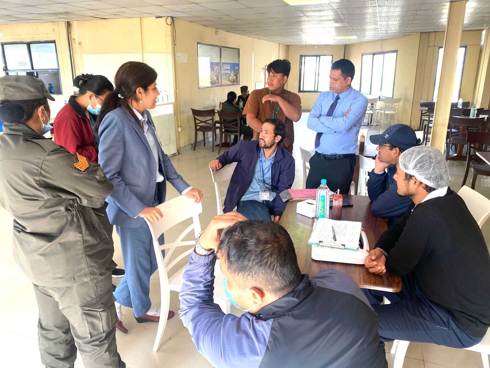 खाद्य स्वच्छतामा लापरबाही : ओम अस्पतालको क्यान्टिन ७ दिनका लागि बन्द