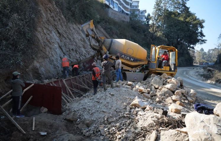 धुलिखेल–खावा सडकको काम धमाधम, समयअगावै सक्ने लक्ष्य (तस्बिरहरू)