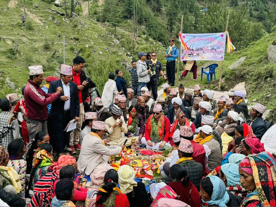 हिमा गाउँपालिकाको प्रशासनिक भवनको शिलान्यास